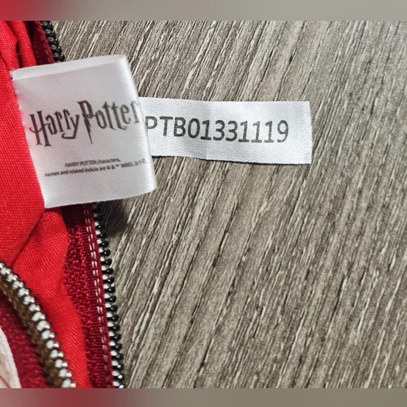 Harry Potter Loungefly marauders map burgundy  and white cross body purse - Picture 4 of 6